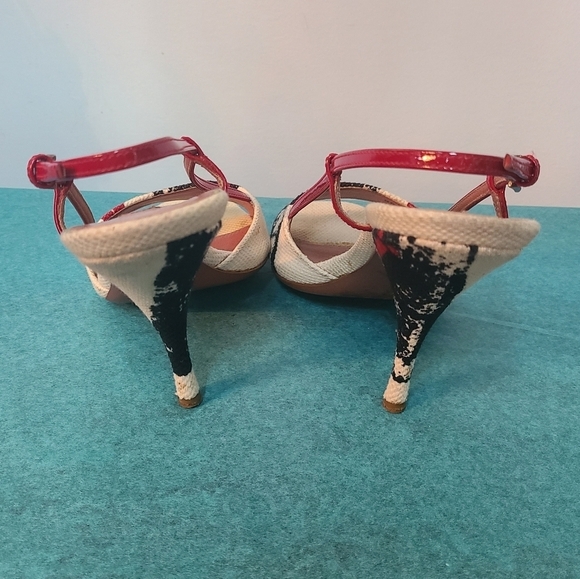 Alaia Slingbacks - Picture 6 of 16